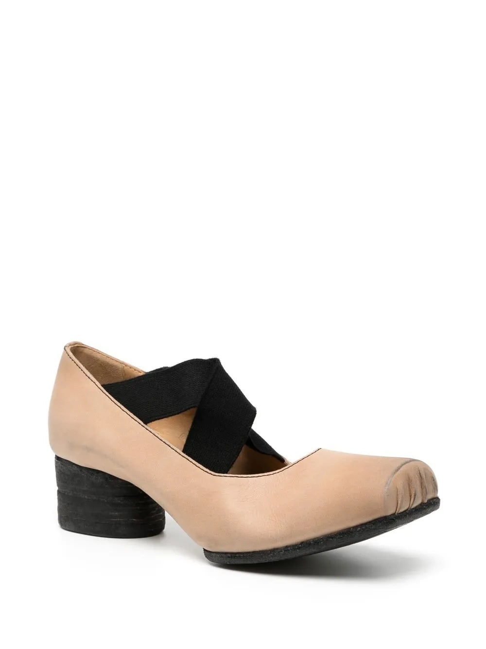 Ballerina with heel