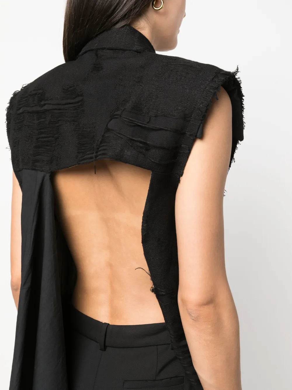 giacca, doppio petto, modello crop, revers a lancia, tasche con pattina, drappo, schiena scoperta, senza maniche, Composizione: 53% cotone 47% lino Istruzioni di lavaggio: lavare a mano