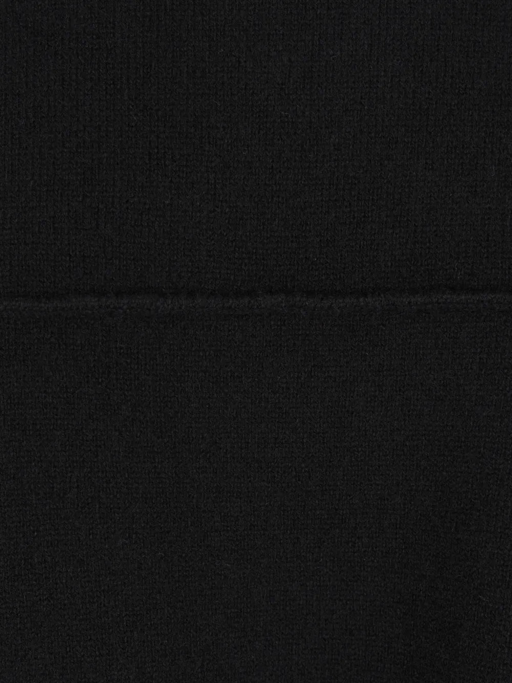 Maglione iconico girocollo in 100% cashmere con polsini a risvolto