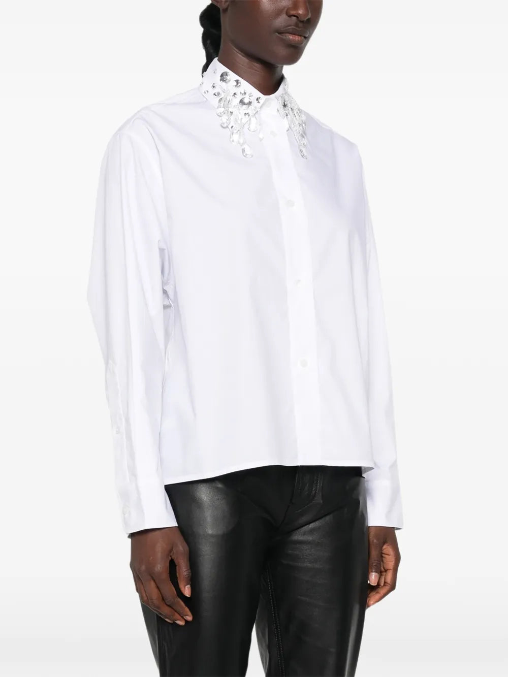 Camicia classica con collo ricamato